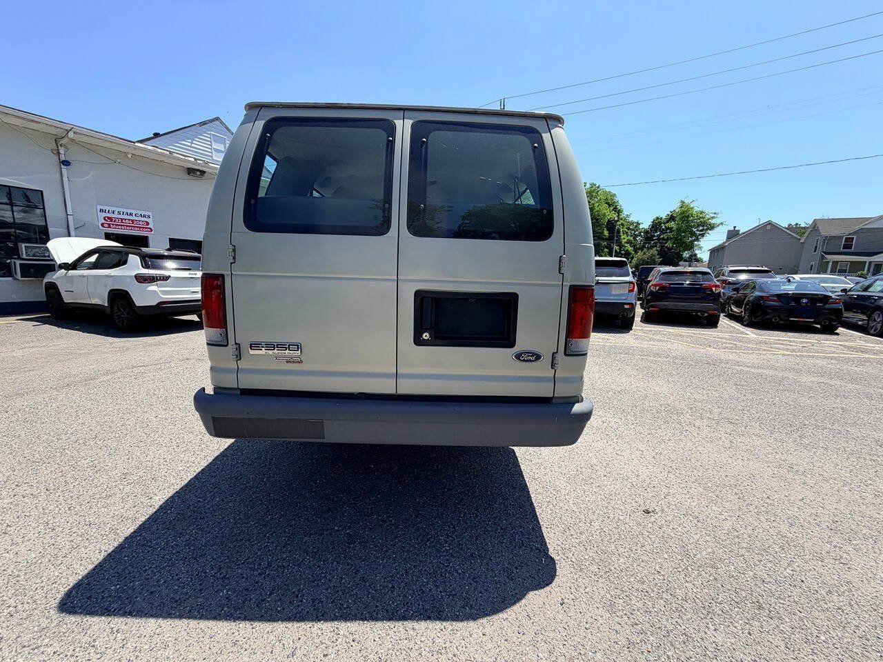 Used 2006 Ford E-350 and Econoline 350 XL RWD image 17
