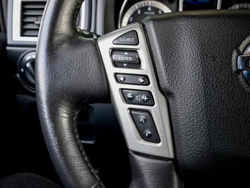 Used 2019 Nissan Titan SV w/ SV Convenience Package image 48