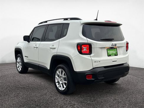Certified 2023 Jeep Renegade Latitude w/ Premium Group image 3