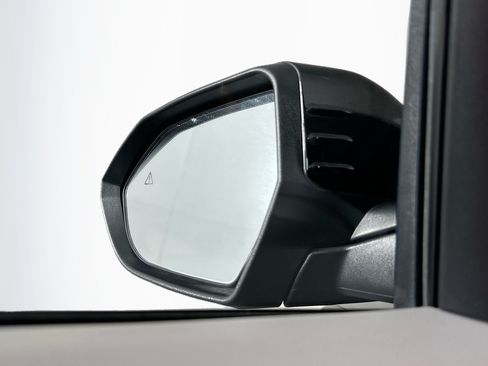 Used 2025 Hyundai Kona SEL AWD/4WD image 16