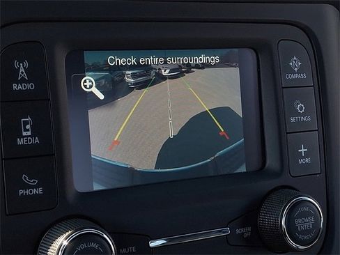 Used 2024 RAM 2500 Tradesman w/ Chrome Appearance Group image 15