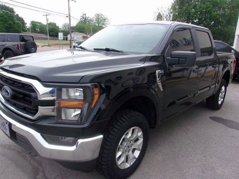 Used 2023 Ford F150 XLT image 11