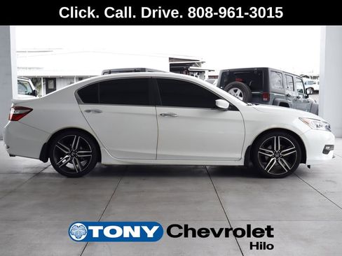 Used 2017 Honda Accord Sport Special Edition image 6