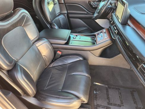 Used 2021 Lincoln Aviator Reserve w/ Equipment Group 210A image 15