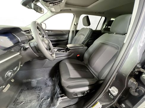 Used 2023 Jeep Grand Cherokee L Laredo w/ Luxury Tech Group I AWD/4WD image 20
