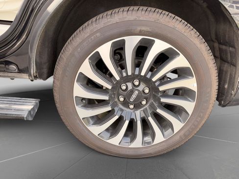 Used 2024 Lincoln Navigator Black Label AWD/4WD image 10