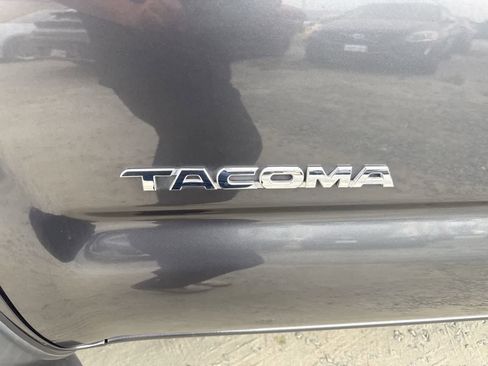 Used 2013 Toyota Tacoma PreRunner w/ Convenience Pkg image 10