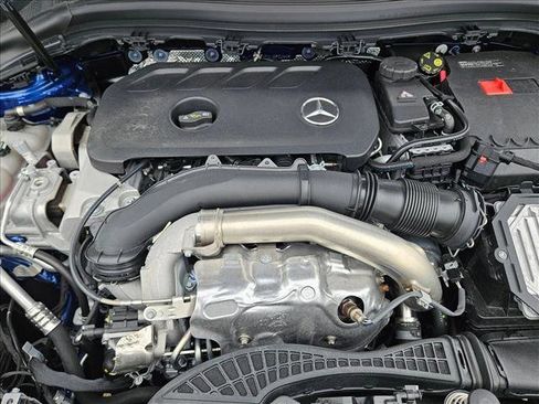 Used 2025 Mercedes-Benz GLA 250 image 21