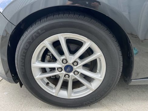 Used 2015 Ford Focus SE image 28