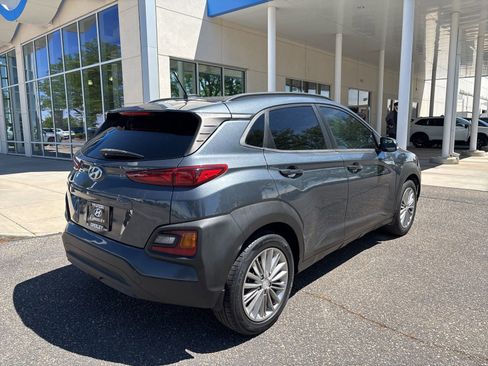 Used 2021 Hyundai Kona SEL FWD image 3