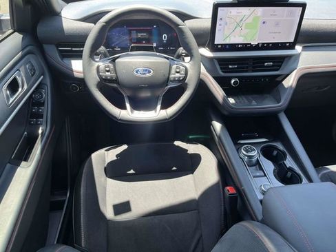 Certified 2025 Ford Explorer ST RWD image 11