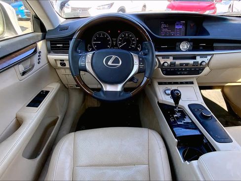 Used 2013 Lexus ES 350 w/ Luxury Pkg image 6