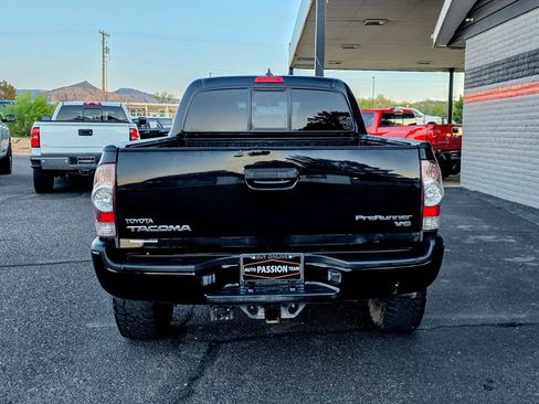 Used 2015 Toyota Tacoma PreRunner w/ TRD Sport Package image 4