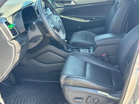 Used 2020 Hyundai Tucson Limited w/ Cargo Package FWD image 11