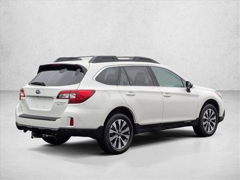 Used 2017 Subaru Outback 2.5i Limited image 5