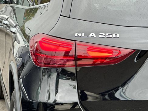 Used 2025 Mercedes-Benz GLA 250 image 32