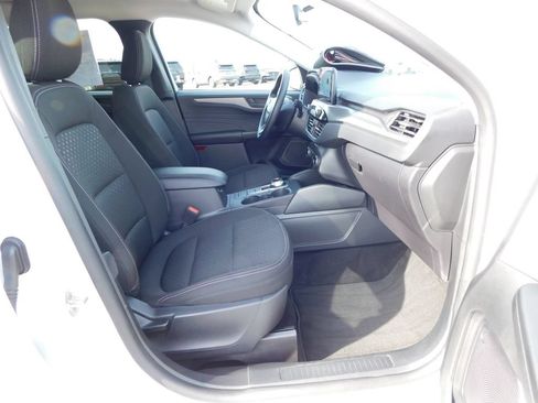 Used 2025 Ford Escape Active AWD/4WD image 16