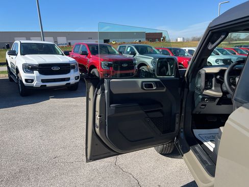 New 2026 Ford Bronco Big Bend AWD/4WD image 18