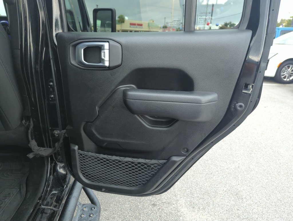 Used 2022 Jeep Wrangler Unlimited Sport AWD/4WD image 29