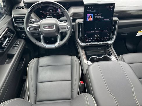Used 2025 GMC Yukon Elevation w/ Elevation Premium Package RWD image 25