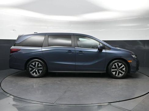 Certified 2025 Honda Odyssey EX-L image 4