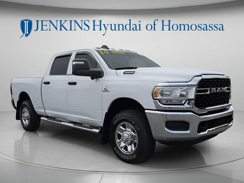 Used 2024 RAM 3500 Tradesman w/ Safety Group AWD/4WD image 12