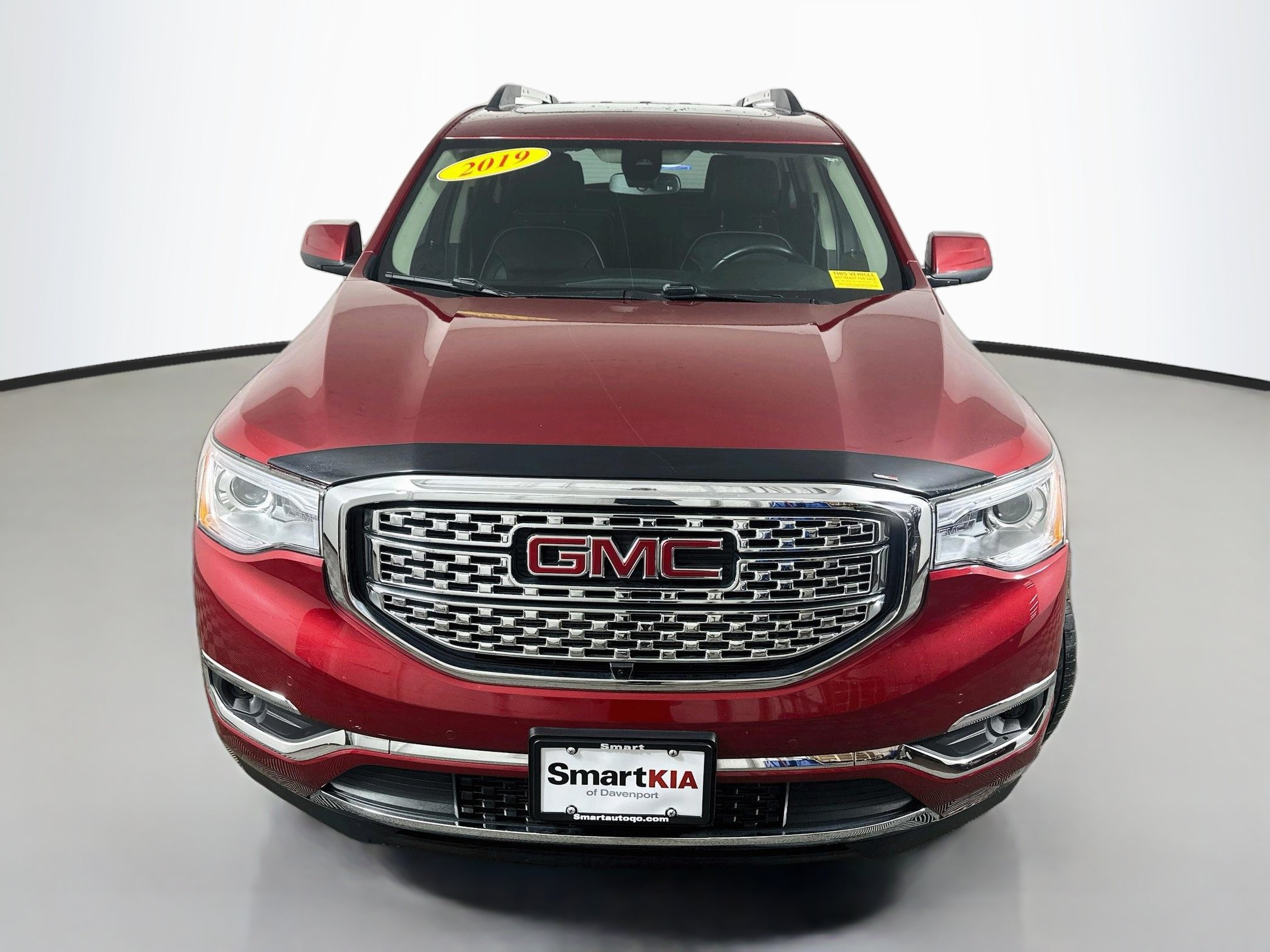 Used 2019 GMC Acadia Denali w/ Technology Package AWD/4WD image 2