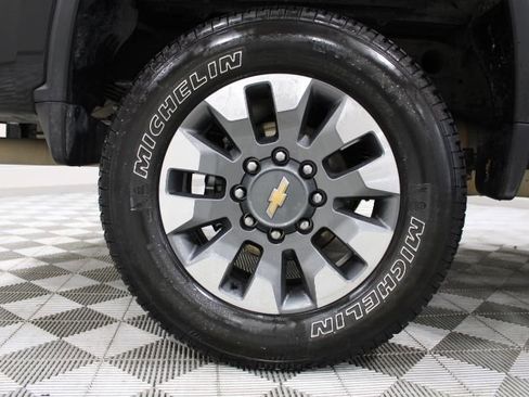 Used 2022 Chevrolet Silverado 2500 Custom w/ Custom Value Package image 43