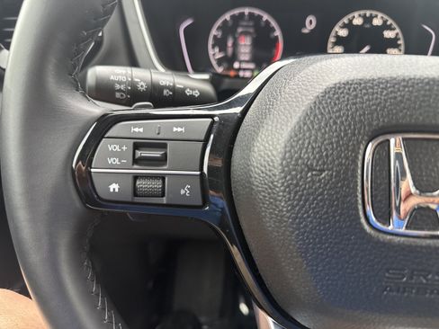 Used 2024 Honda Pilot Touring image 30