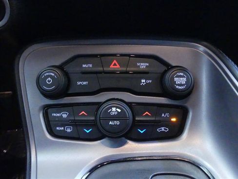 Used 2023 Dodge Challenger SXT image 16