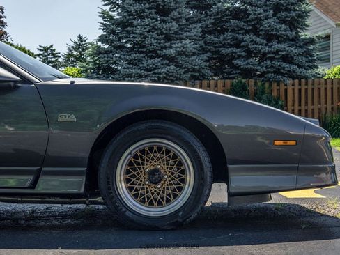 Used 1989 Pontiac Firebird Trans Am RWD image 11