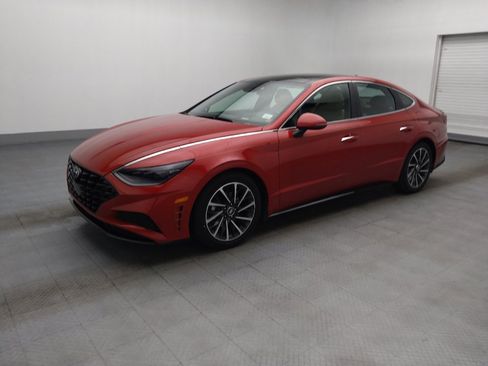 Used 2021 Hyundai Sonata Limited FWD image 2