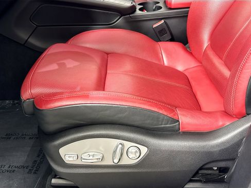 Used 2018 Porsche Macan S image 27