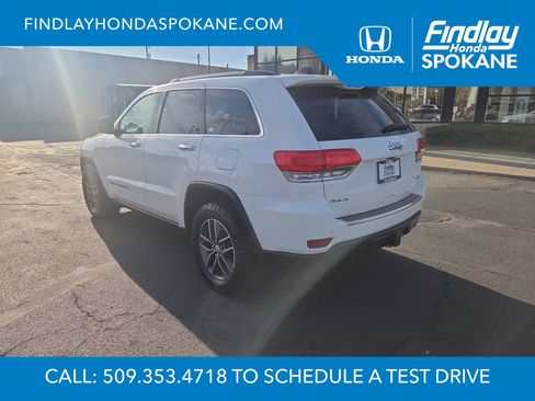 Used 2017 Jeep Grand Cherokee Limited w/ Luxury Group II AWD/4WD image 3