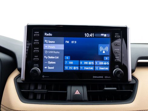 Used 2021 Toyota RAV4 XLE w/ Convenience Package AWD/4WD image 29