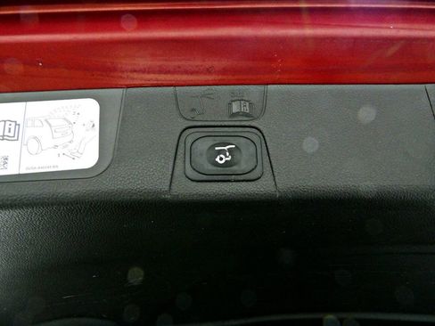 Used 2016 Ford C-MAX Energi SEL w/ Equipment Group 302A FWD image 14