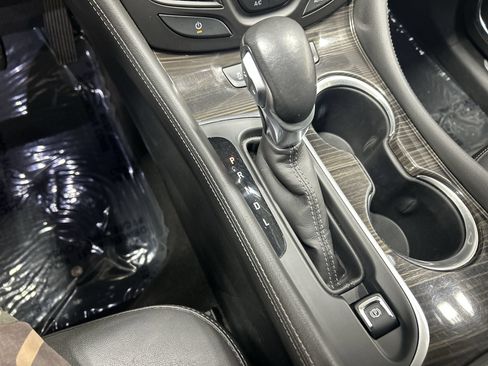 Used 2019 Buick Envision Premium w/ LPO, Active Package AWD/4WD image 17