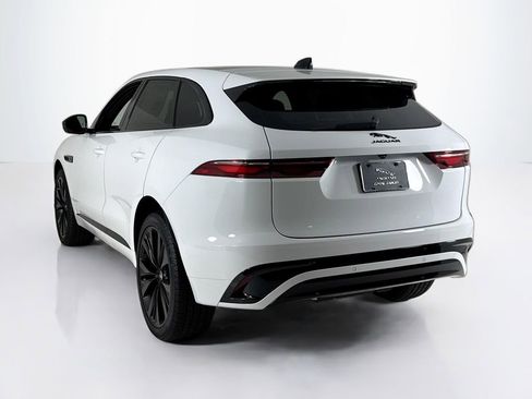 Used 2025 Jaguar F-PACE R-Dynamic S image 3