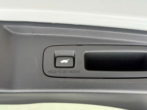 Used 2025 Honda CR-V Sport Touring image 6