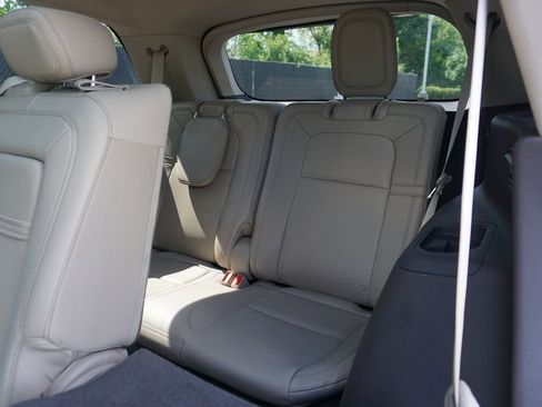 Used 2023 Lincoln Aviator Reserve w/ Equipment Group 201A AWD/4WD image 19