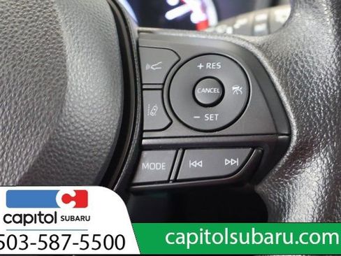 Used 2025 Toyota RAV4 XLE image 19