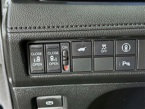 Certified 2023 Honda Odyssey Touring image 23