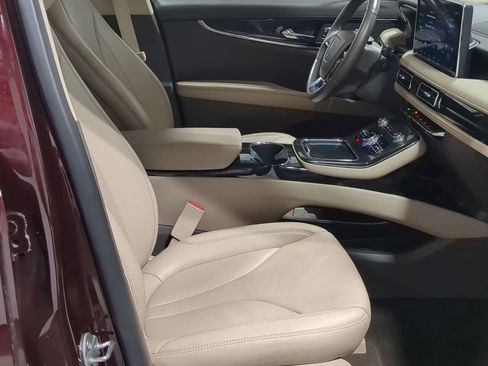 Used 2023 Lincoln Nautilus Reserve image 28