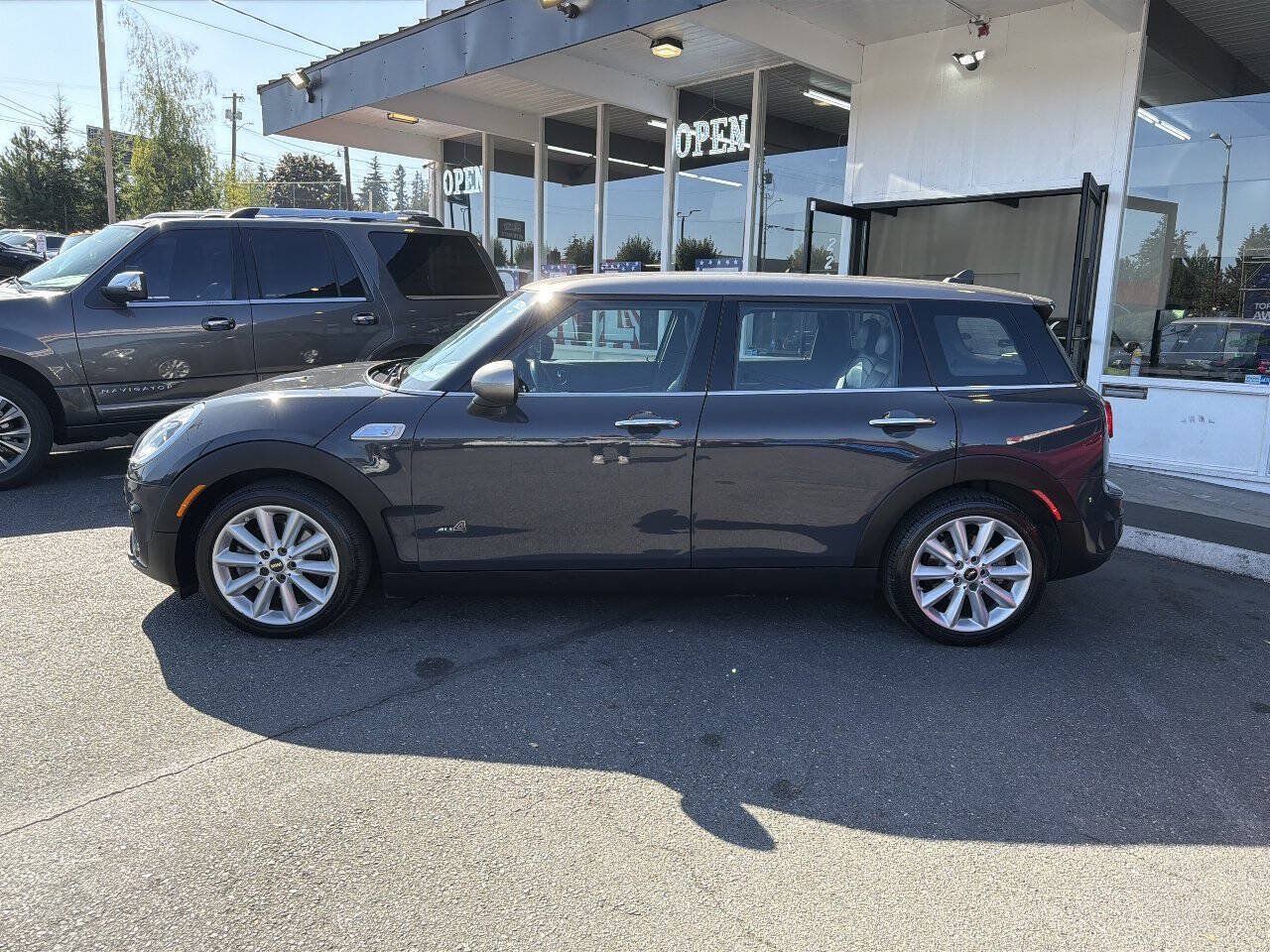 Used 2017 MINI Cooper Clubman S AWD/4WD image 3