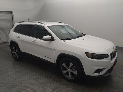 Used 2019 Jeep Cherokee Limited FWD image 11