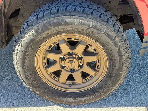 Used 2023 Toyota Tacoma SR image 7