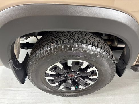 Used 2024 Nissan Frontier Pro-X w/ Technology Package RWD image 11