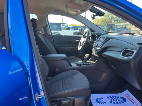 Used 2024 Chevrolet Equinox LT image 19