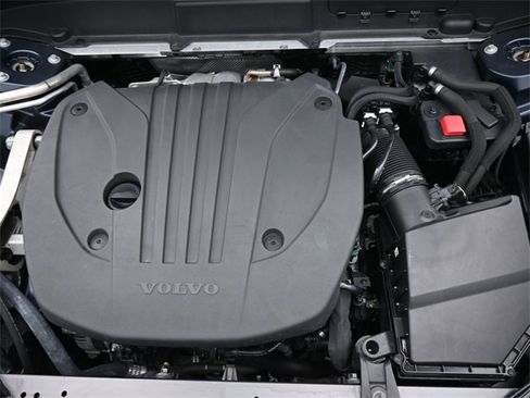 Used 2023 Volvo XC60 B5 Ultimate w/ Protection Package Premier image 36