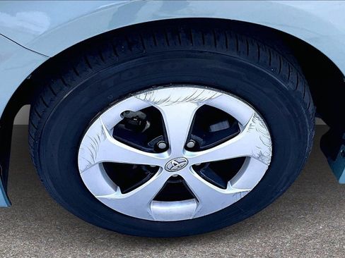 Used 2015 Toyota Prius Four image 29